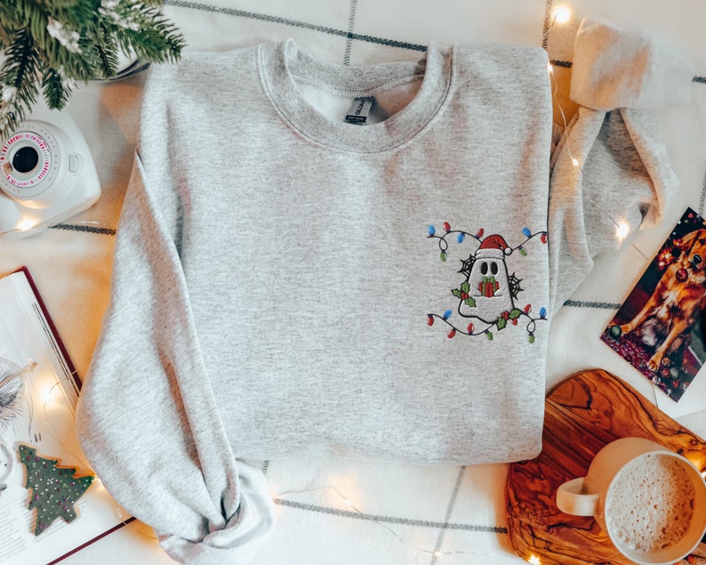 Ghosts With Lights Christmas Embroidered Sweatshirt 2D Crewneck Sweatshirt All Over Print Sweatshirt For Women Sweatshirt For Men Sws5386