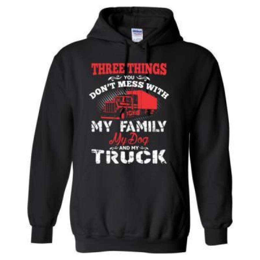 AGR Three Things You Donot Mess With My Family My Dog And My Truck – Heavy Blend™ Hooded Sweatshirt