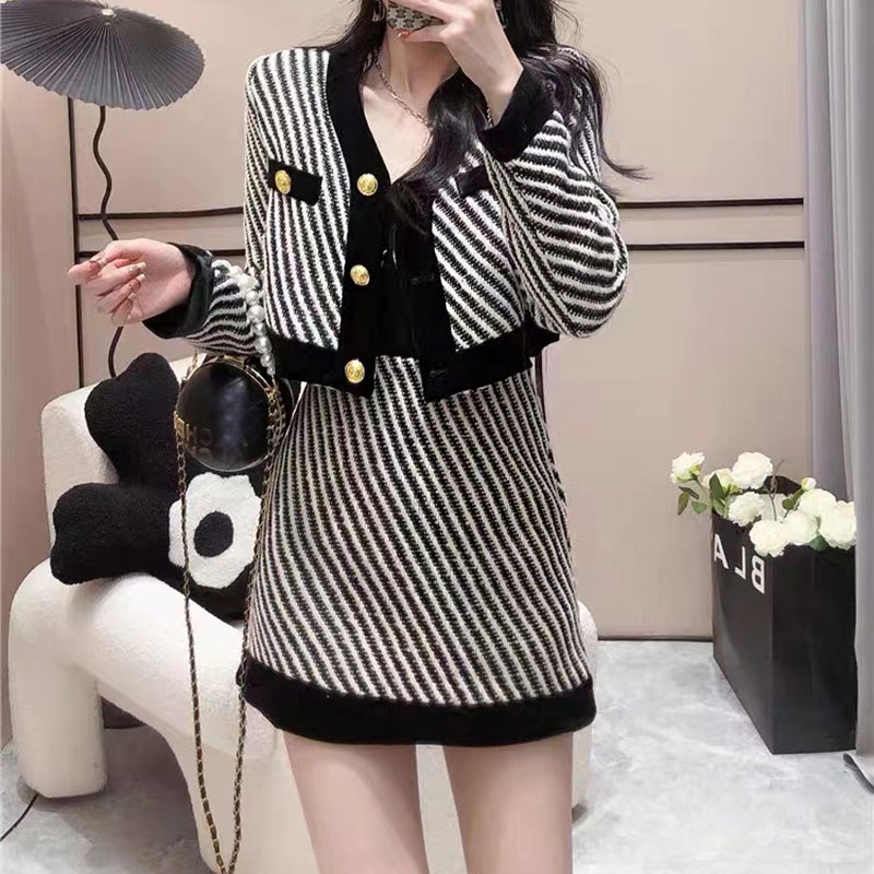 Black Twill buttons Long Sleeve Women’s Knitted Cardigan Suit + Mini A-Line Skirt Two-Piece Set Winter 2022 New Elegant Fashion alx