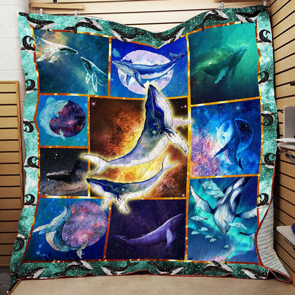 Galaxy Whale Quilt Fuj