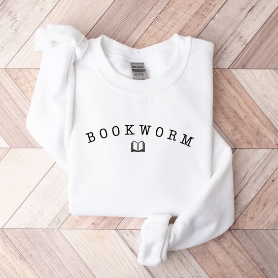 Bookworm Sweater,Just One More Chapter, Reading Sweatshirt, Book Lover Shirt, Librarian Shirts, Teacher Book Shirt Book Lover Gift, Reading