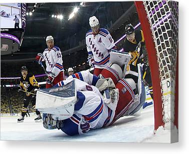 9 New York Rangers V Pittsburgh Penguins Justin K Aller Canvas Print