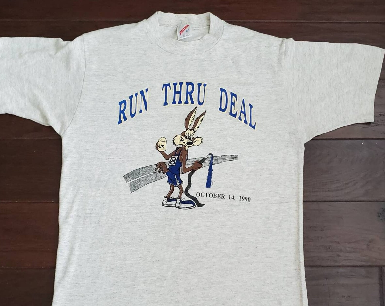 Vtg 80S Acme Looney Tunes Wile Coyote Cartoon Animal Run Thru Deal Road Race Marathon Merrie Melodies Heather Gray Tee T Shirt