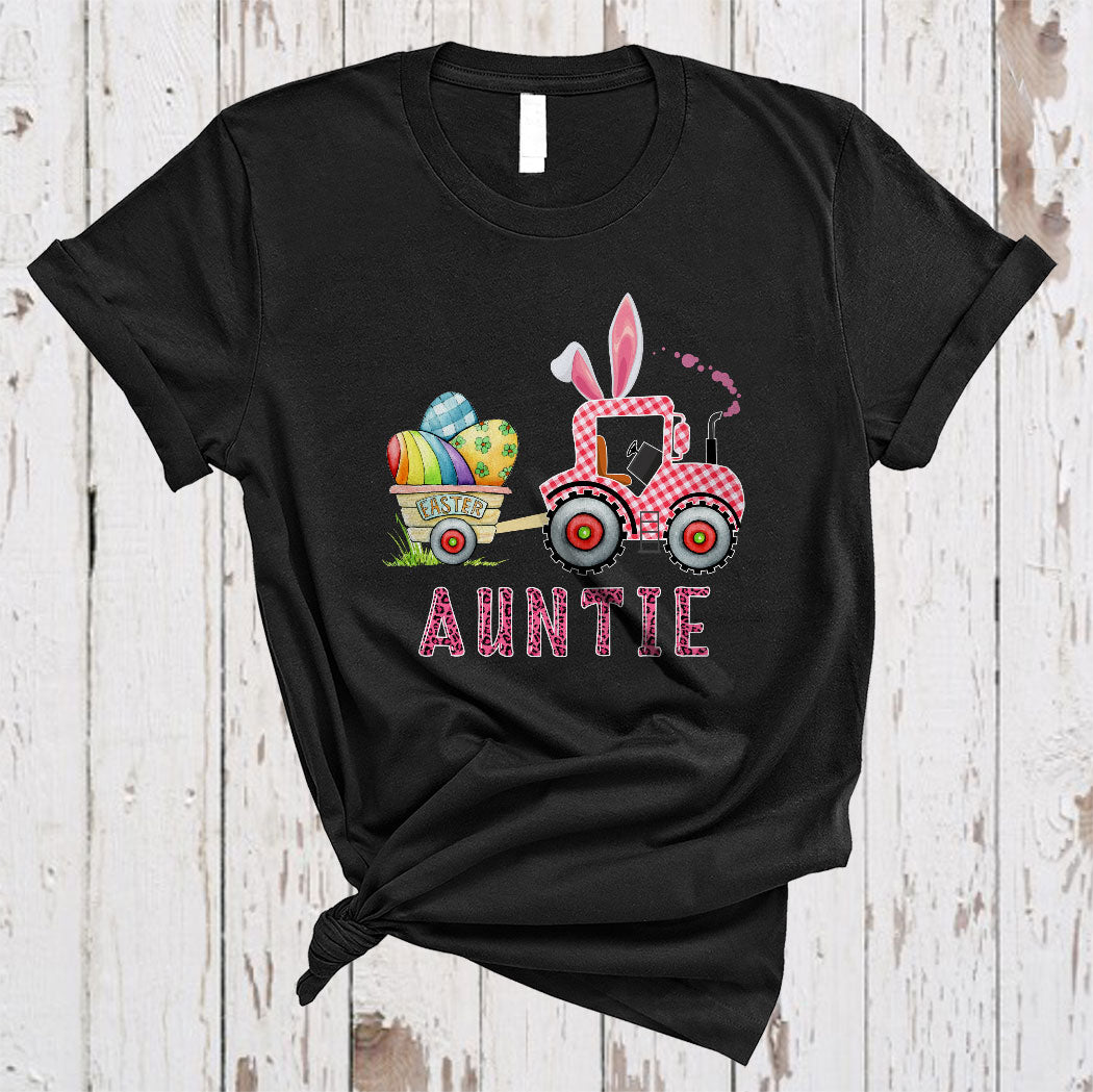 Auntie Funny Happy Easter Leopard Plaid Bunny Tractor Carrying Easter Eggs Farmer Family Group T-Shirt