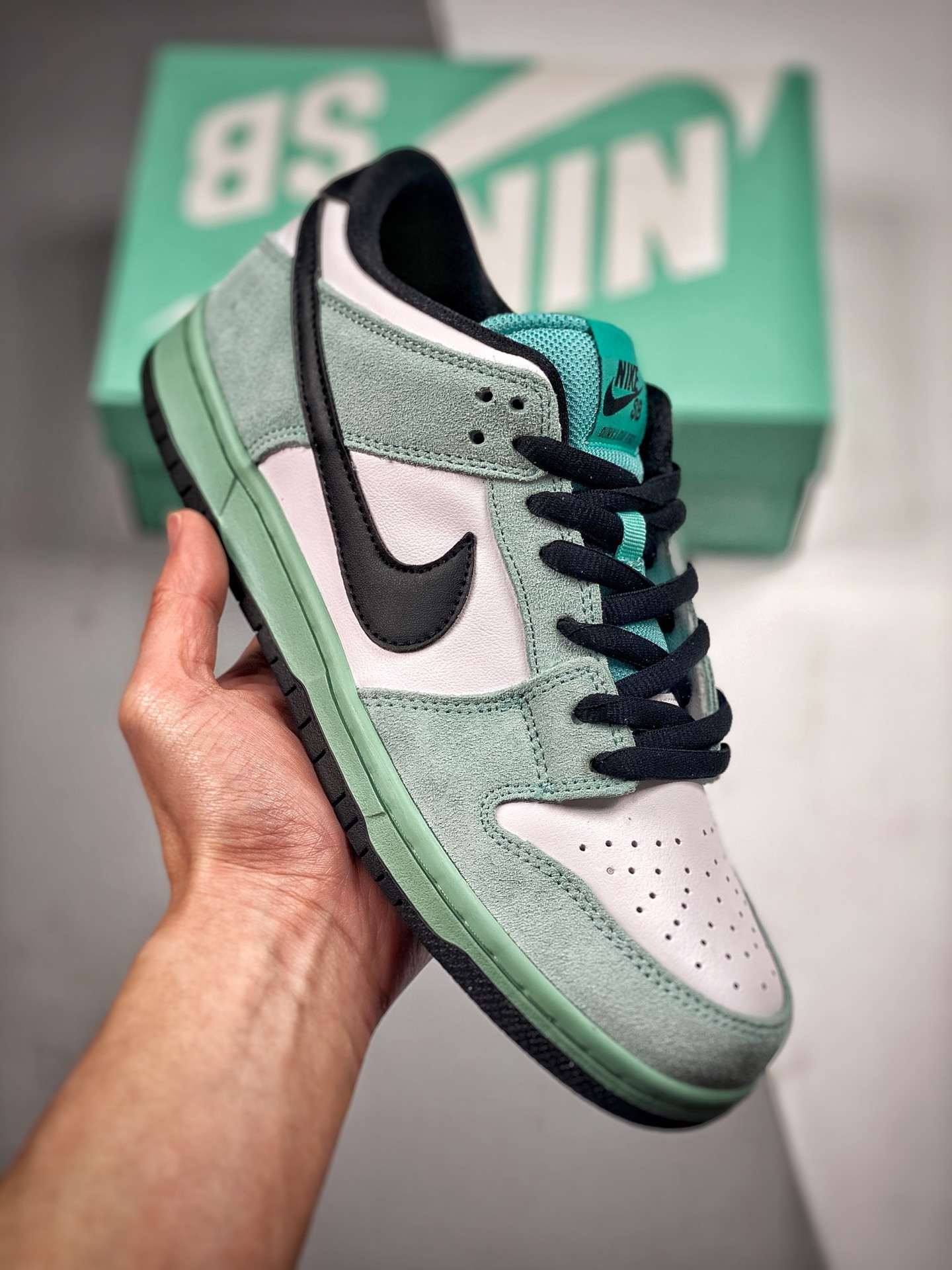 Nike SB Dunk Low Sea Crystal Green GlowBlack-White 5339101