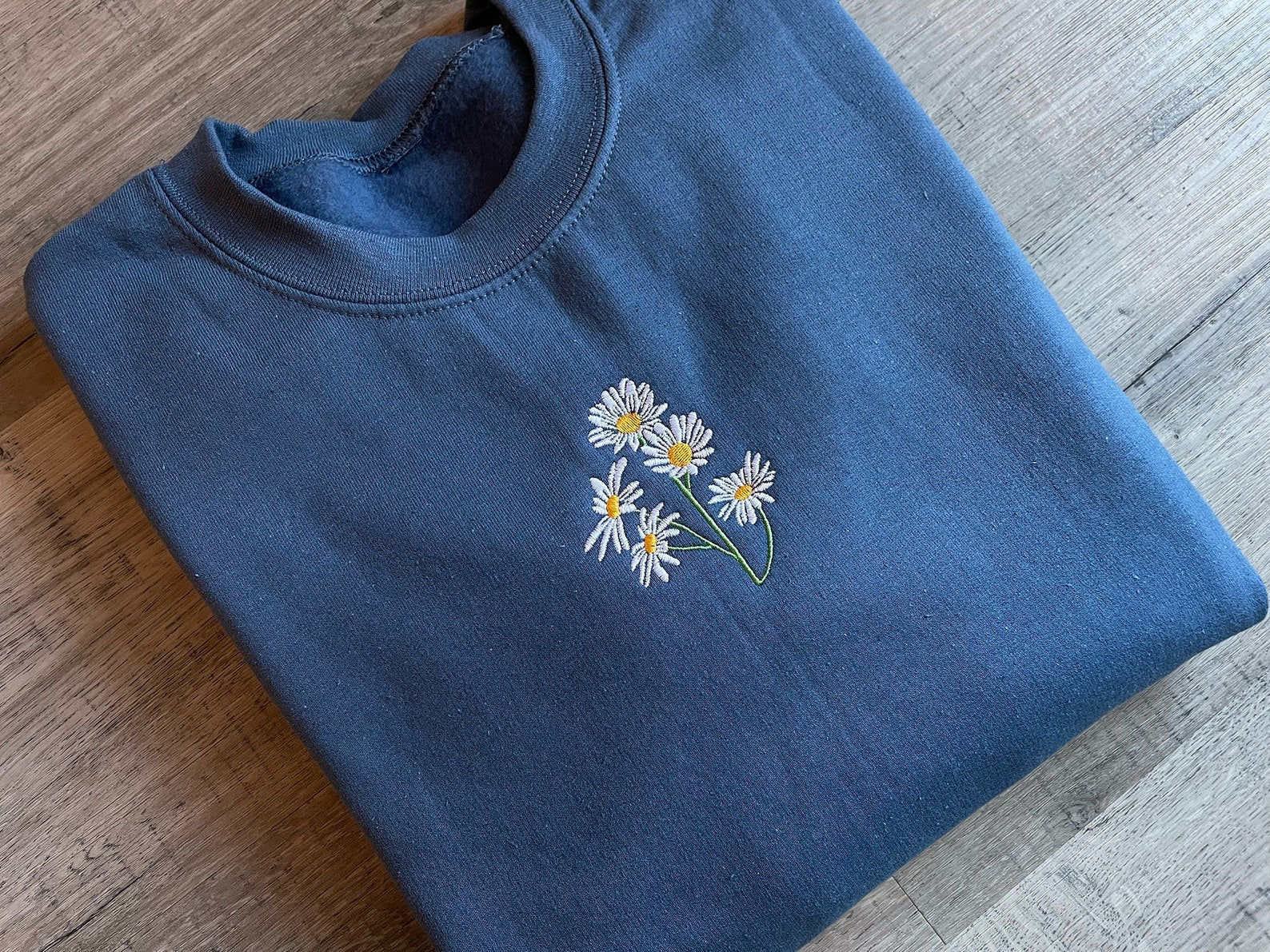 Daisies Embroidered Halloween Sweatshirt 2D Crewneck Sweatshirt All Over Print Sweatshirt For Women Sweatshirt For Men Sws3363