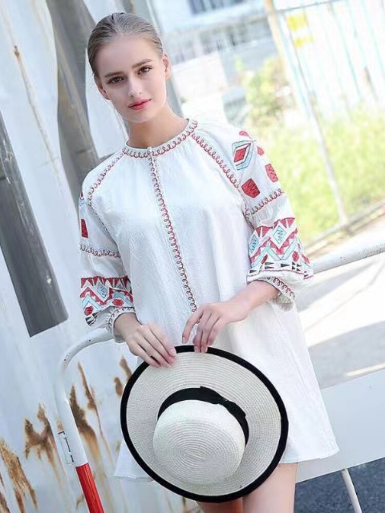 2022 Women’s Retro Ethnic Style Dress Embroidery Flower Puff Sleeves Loose Temperament O-neck Dress Spring Autumn Holiday Dress alx