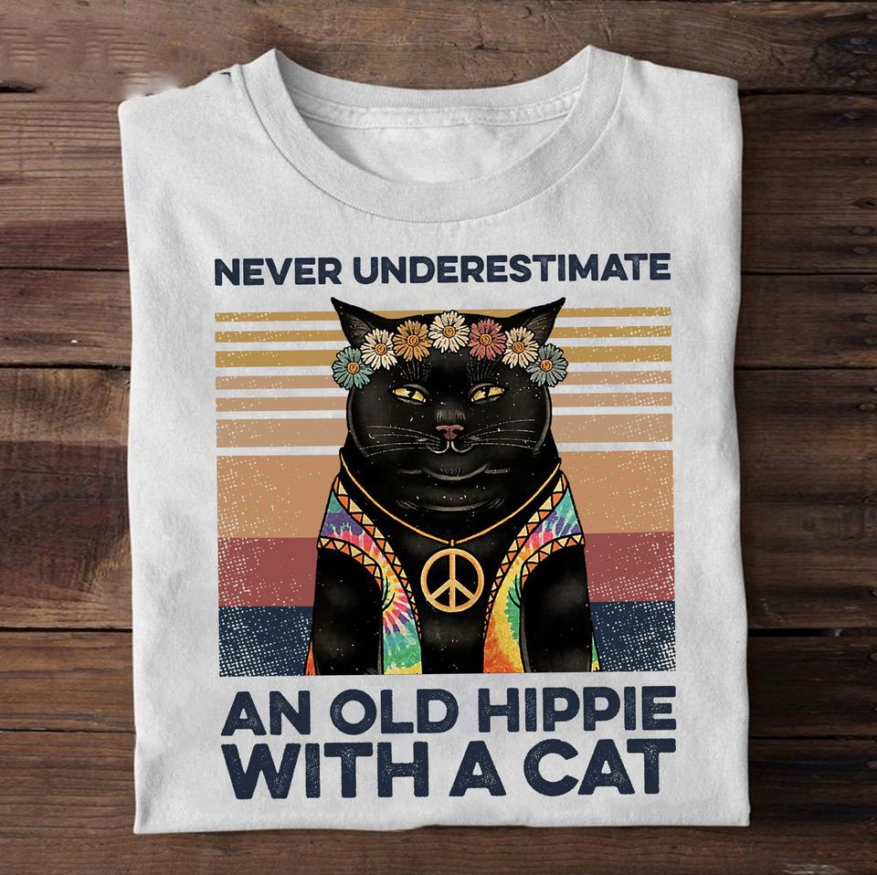 Never Underestimate An Old Hippie With A Cat Standard/Premium T-Shirt