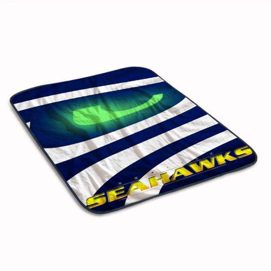 Seattle Seahawks Quilted Fleece Throw/Stadium Blanket