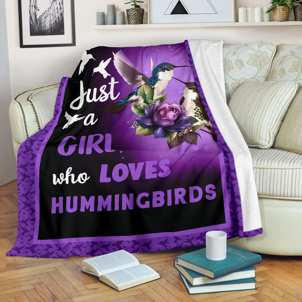 Just a girl who loves hummingbirds blanket