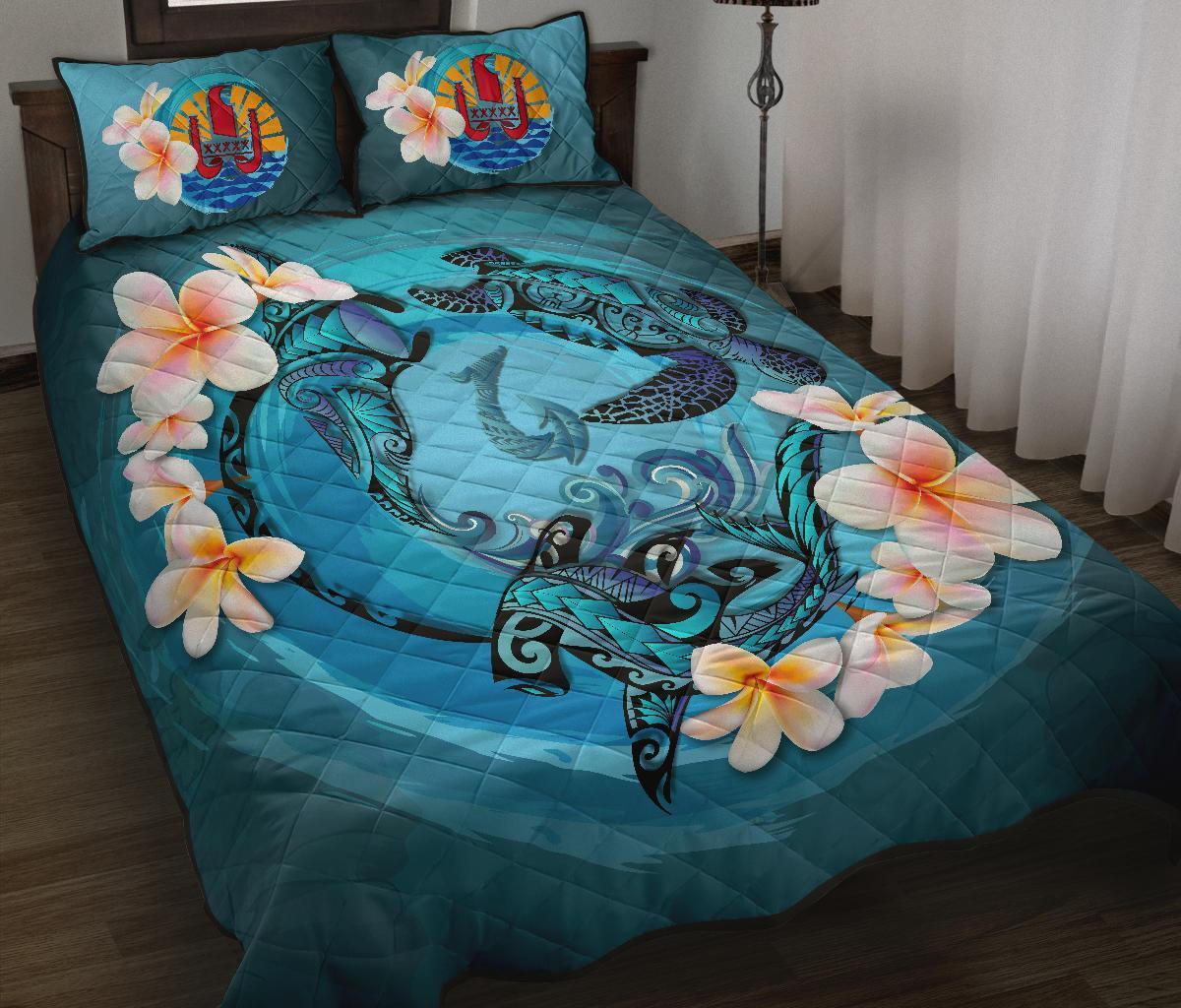 Tahiti Polynesian Quilt Bed Set – Blue Plumeria Animal Tattoo