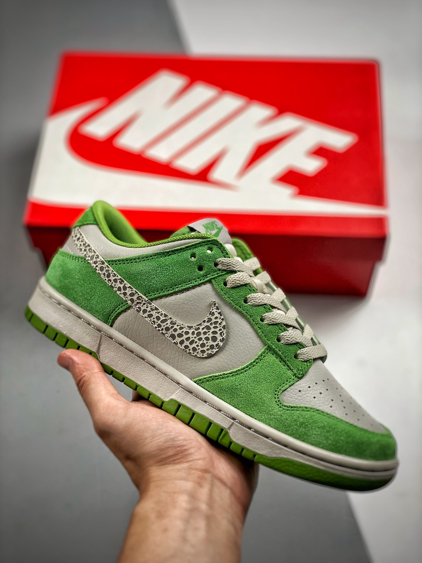 Nike Dunk Low Safari Swoosh ChlorophyllLight Iron Ore-Cave Stone 5339395