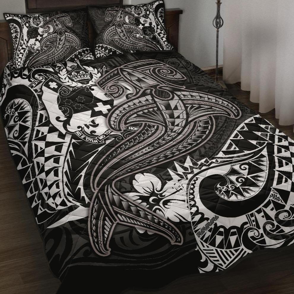 Tonga Quilt Bed Set  – White Shark Polynesian Tattoo – BN18