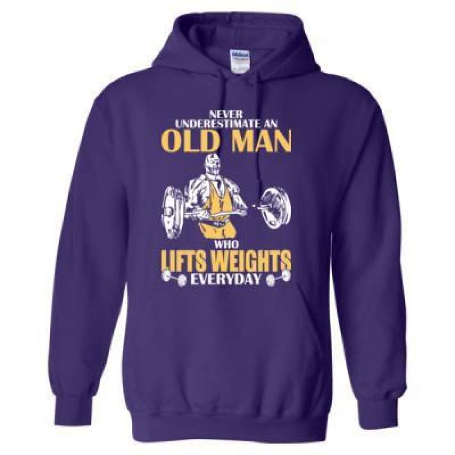 AGR Never Underestimate An Old Man Who Lifts Weights Everyday – Heavy Blend™ Hooded Sweatshirt