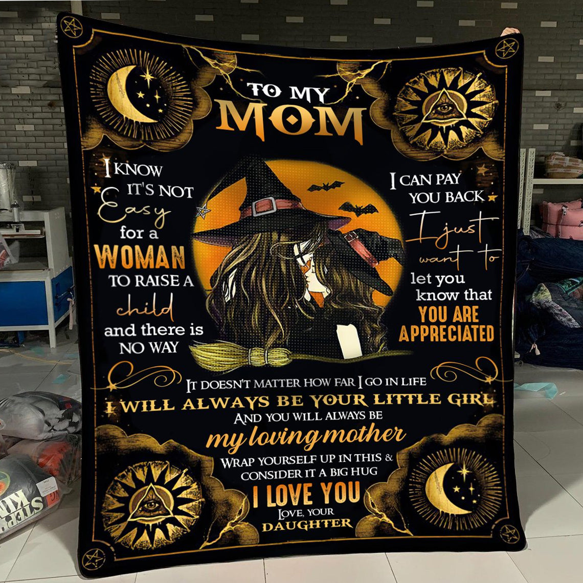 To My Mom I Know It’S Not Easy For A Woman To Raise A Child Mom And Daughter Witch Halloween Fleece Blanket Home Decor Bedding Couch Sofa Soft And Comfy Cozy