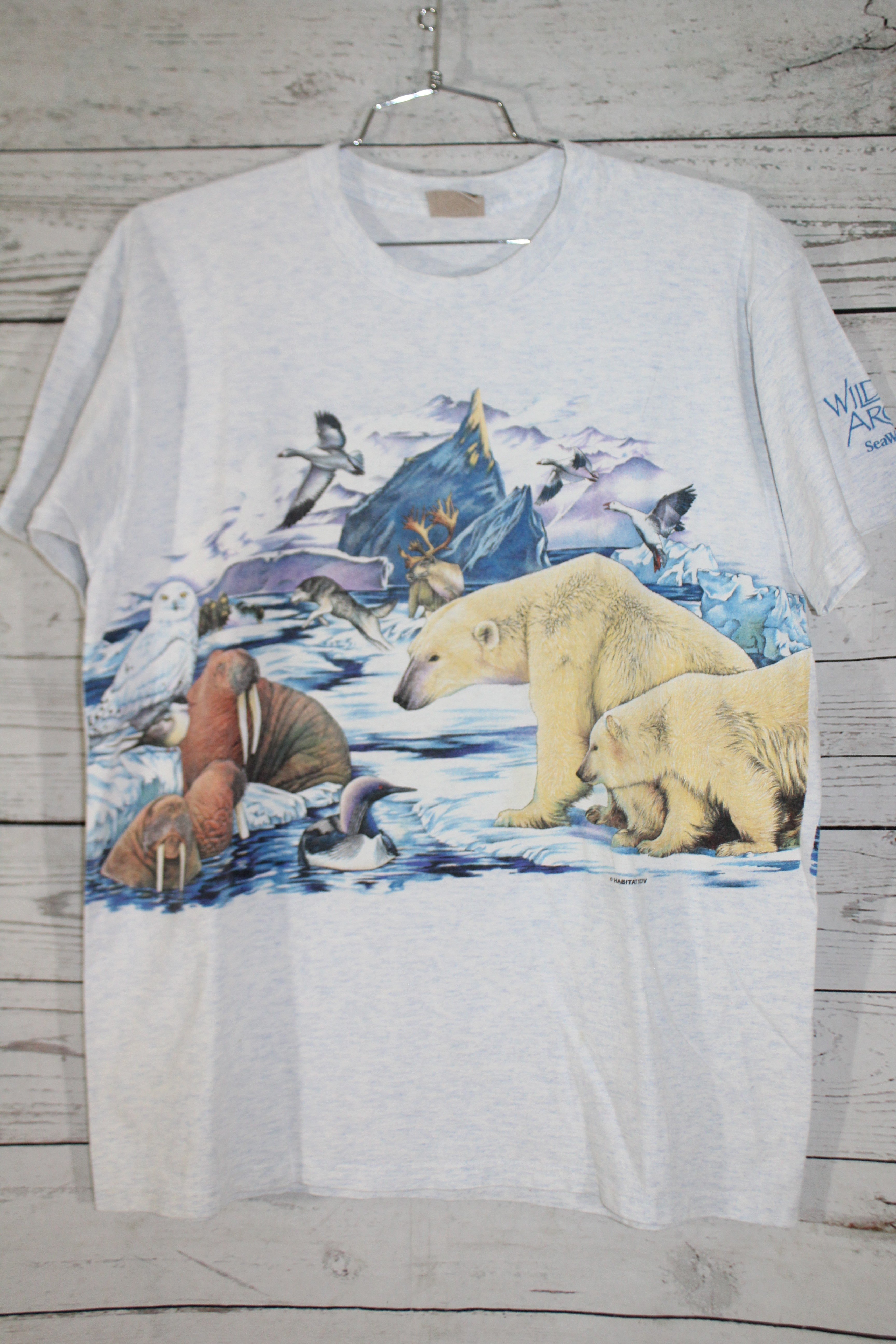 Seaworld Wild Arctic Polar Bear And Arctic Animals Vintage Unisex Large Graphic Double Sided Nature Animal T-Shirt