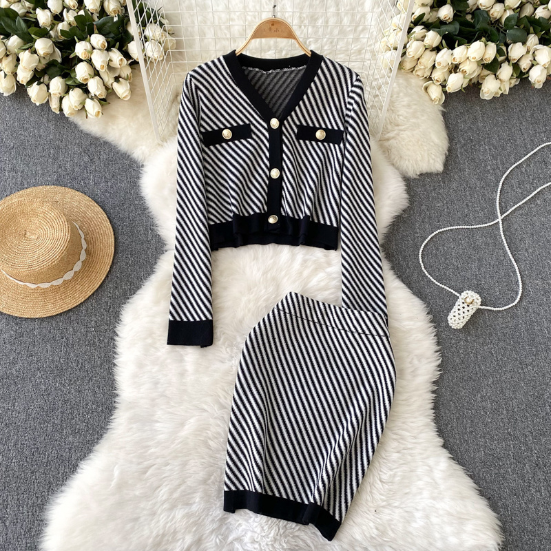 Women Knitted Diagonal Stripe Cardigan Skirts Two-piece Set Single Breasted Long Sleeve V-neck Woman Coat High Waist Skirt Suits alx