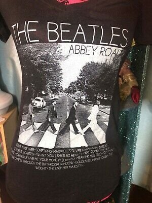 Beatles  Abbey Road Graphic T-shirt 1969 Vintage Album Cover  S 2844