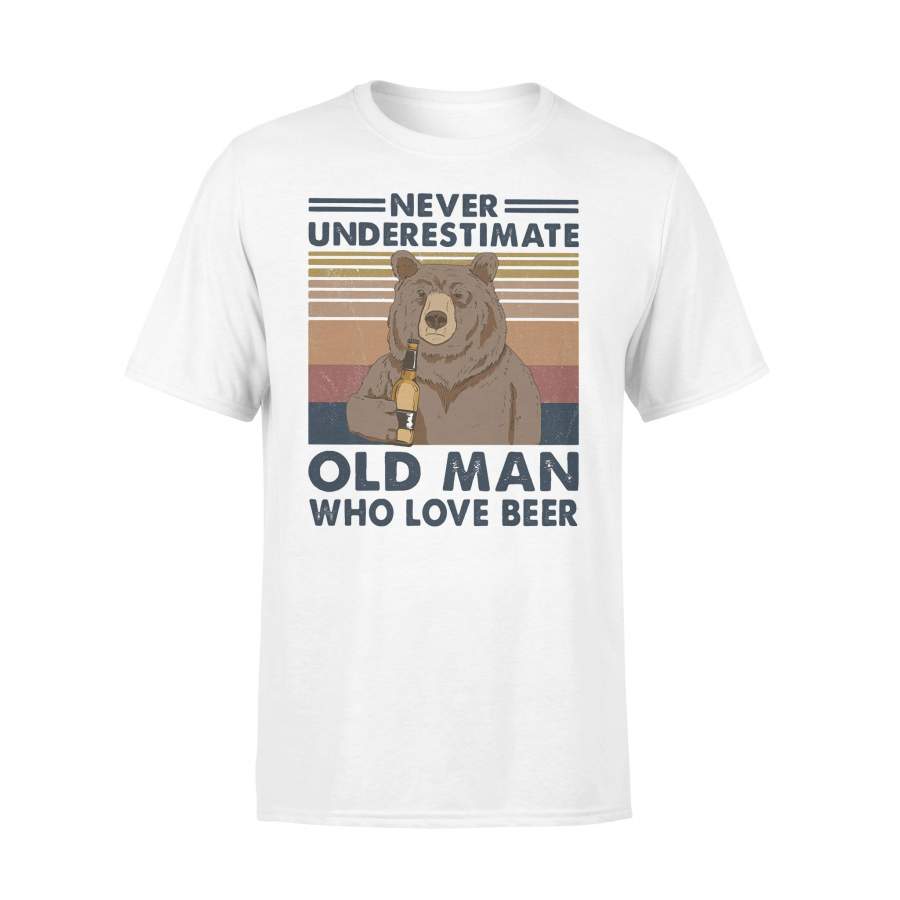 Bear Drinking Never Underestimate An Old Man Who Love Beer Vintage Retro T-shirt