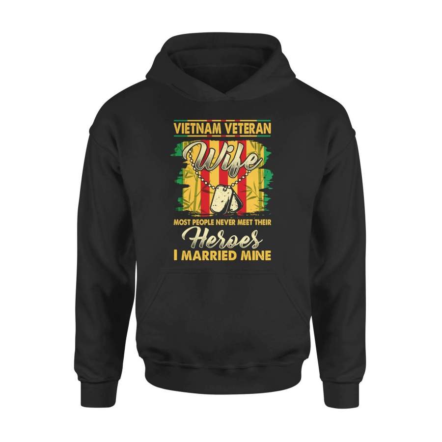 Veteran Wife – I married my hero – Standard Hoodie