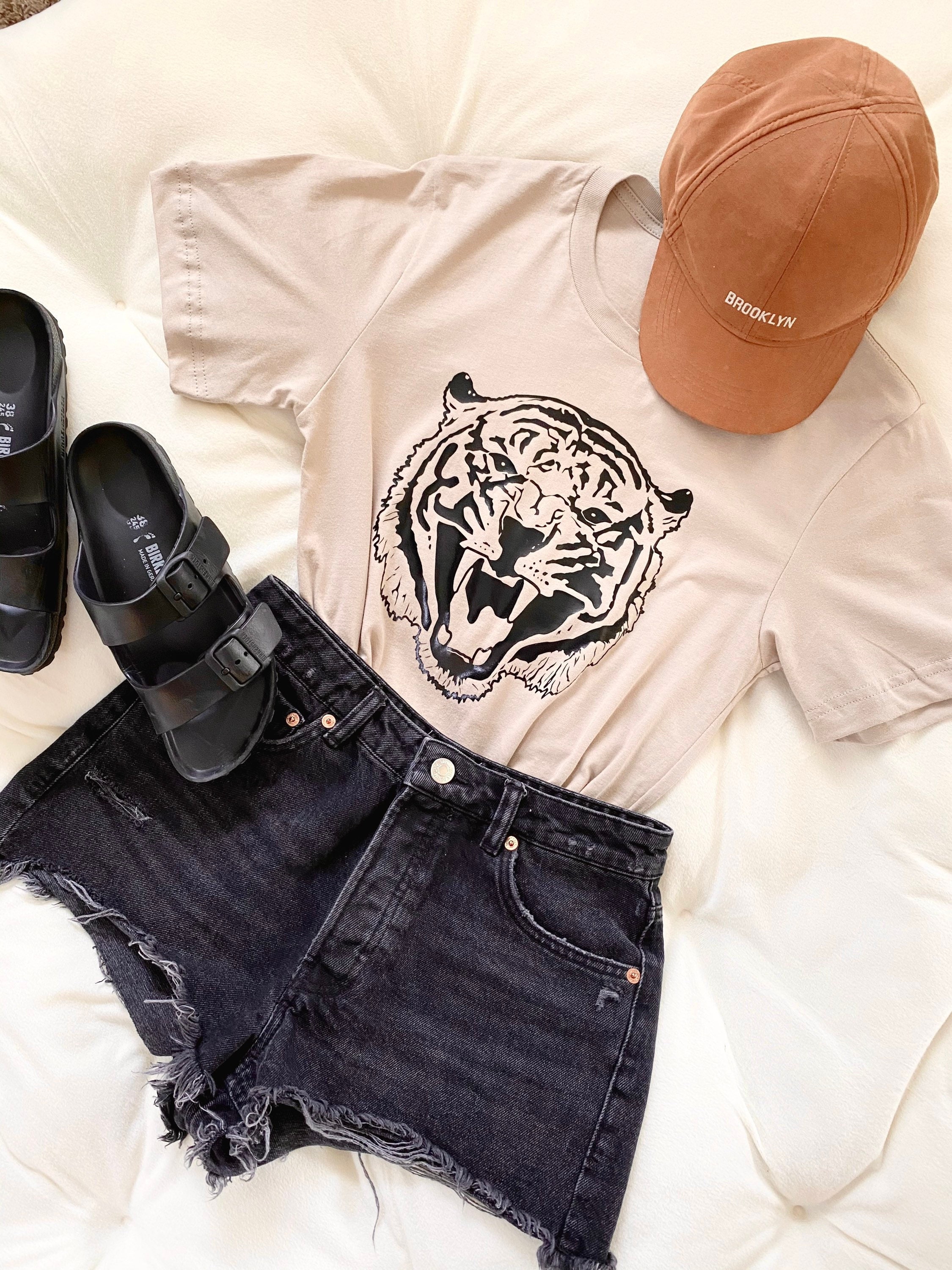 Tiger tshirts, Tiger face, majestic tiger, wild tiger, animal lover, animal shirt, animal face shirt.