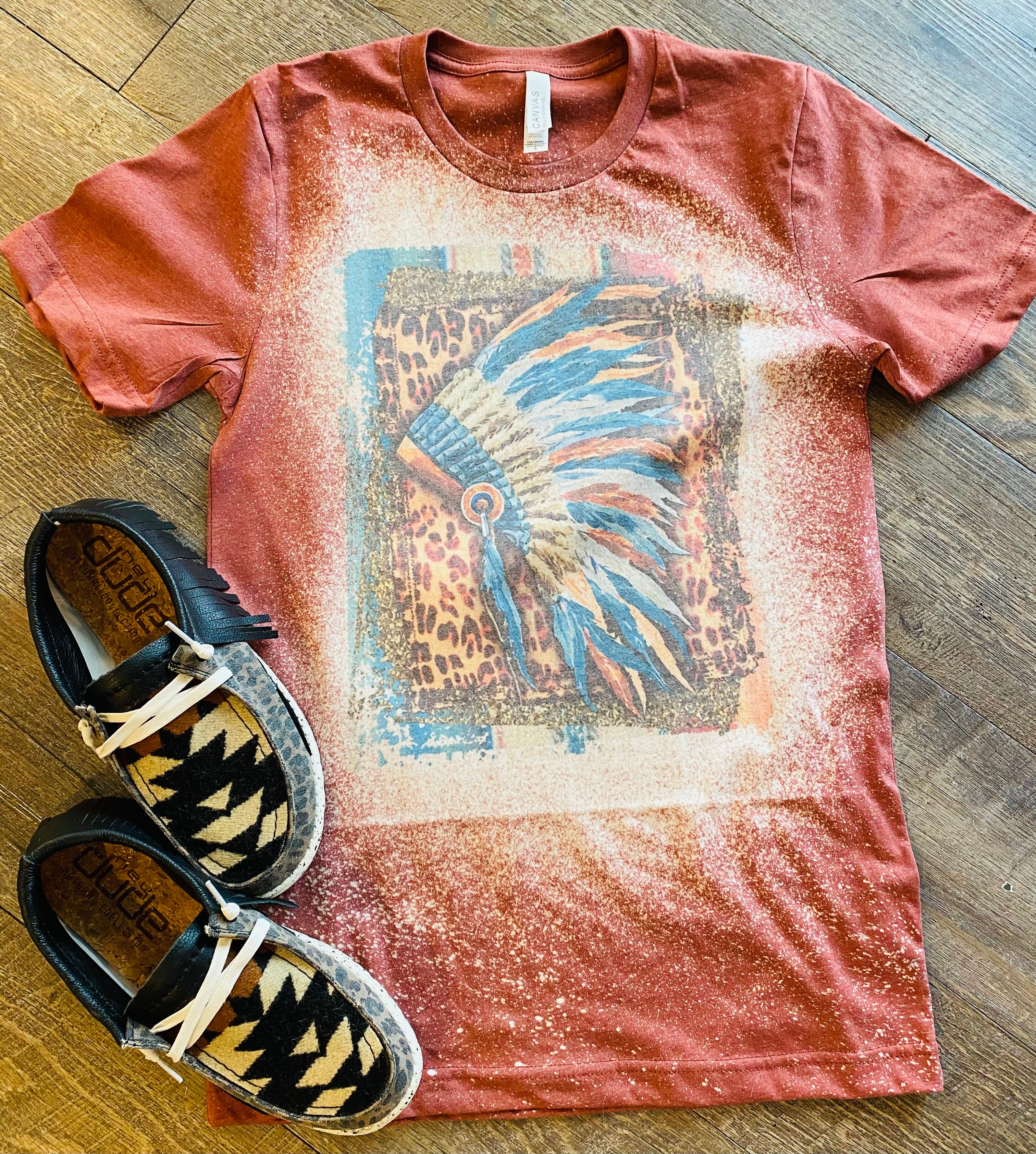 Seamless Leopard Colorful Headdress Bleached Autumn // Graphic Tee