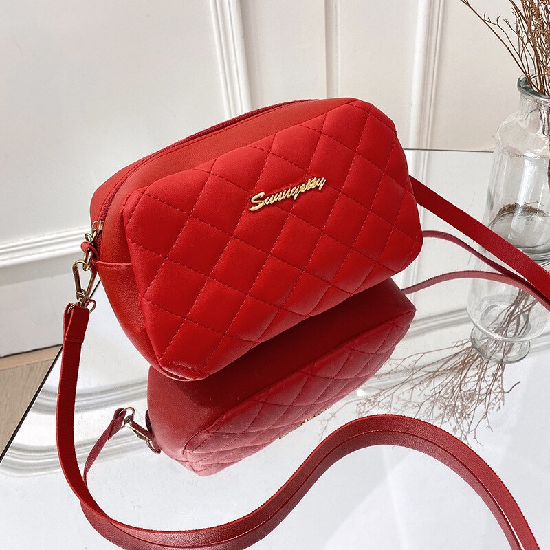 EXBX Fashion Chain Ladies Crossbody Bags Tassel Small Messenger Bag for Women Trend Lingge Embroidery Camera Female Shoulder Bag alx