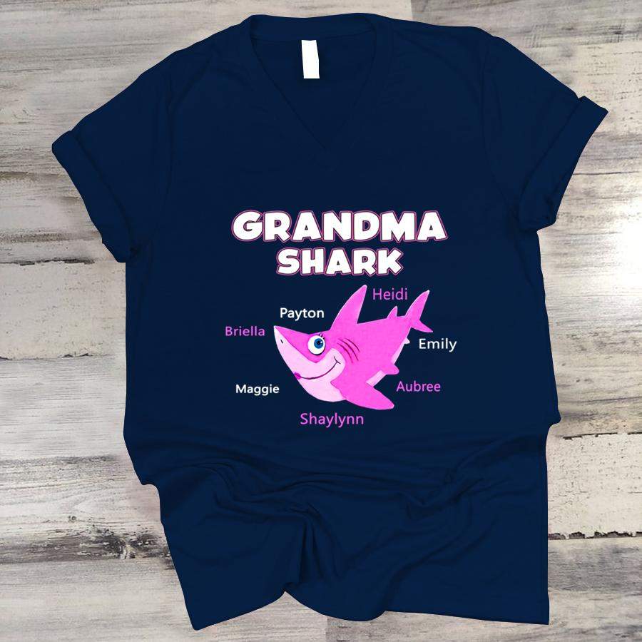 PERSONALIZED GRANDMA SHARK GRANDKIDS NAMES T SHIRT