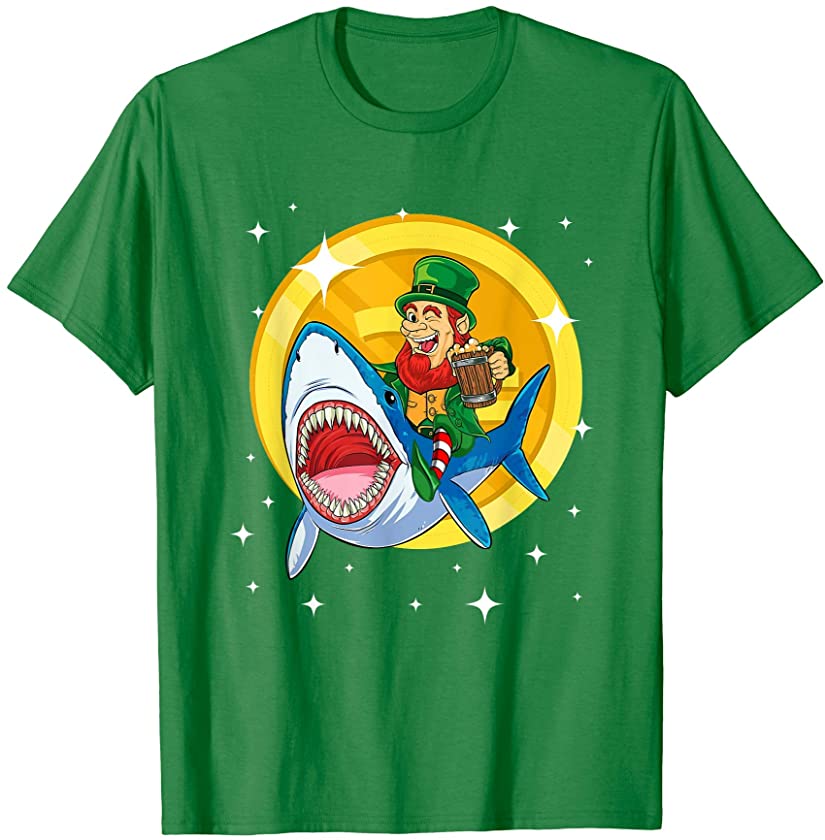 Cute Golden Coin Leprechaun Riding Shark Drink Beer Gift T-Shirt