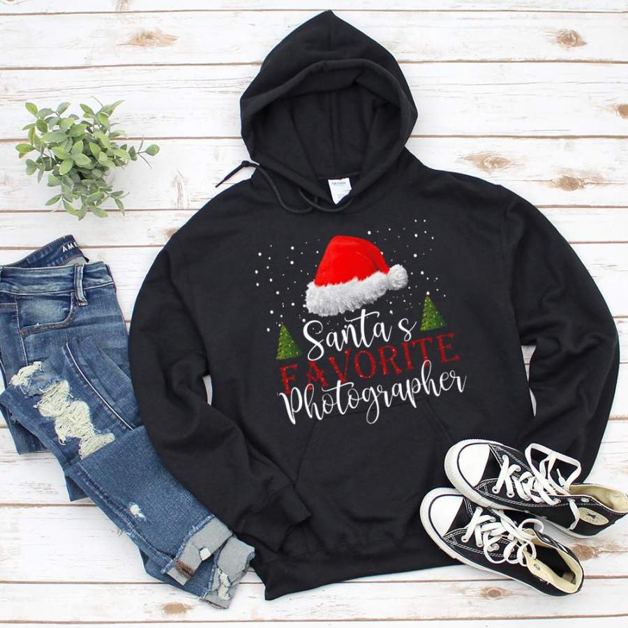 Christmas santa’s favorite photographer santa hat happy holiday snow black hoodie for men and women S-5XL