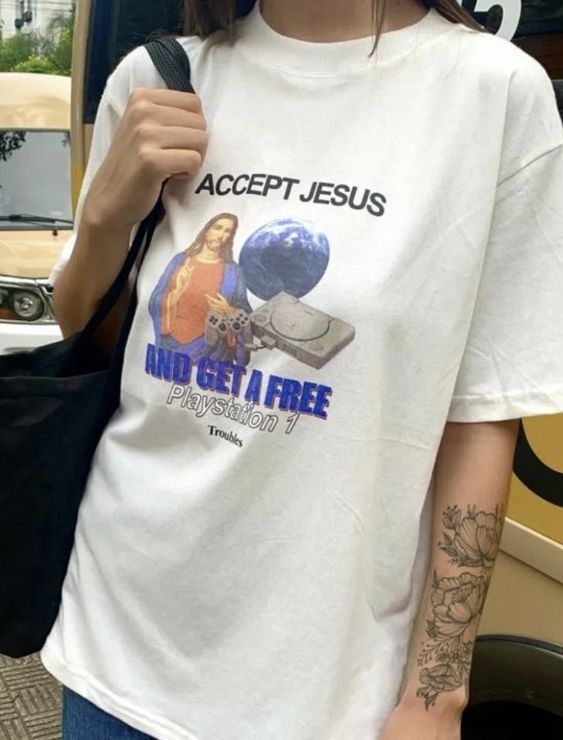 Camiseta ACCEPT JESUS Tee