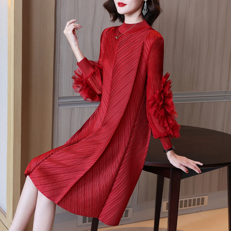 Woman Miyake Pleated Midi Dress Ruffles Mesh Long Sleeve Half Turtleneck Vintage Style Elegant 2022 Early Autumn Fashion alx