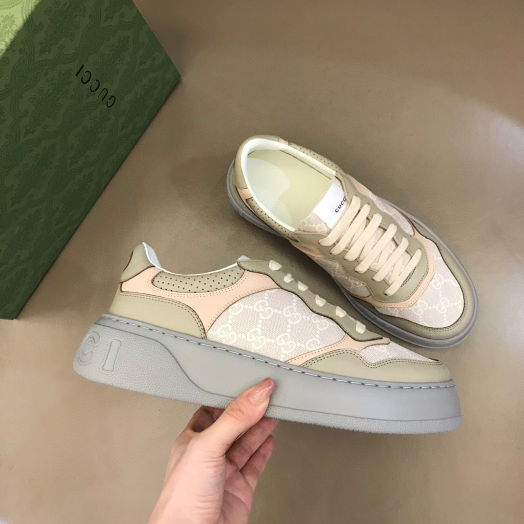 Gucci GG Shoes Sneakers In White And Beige SNK326433815