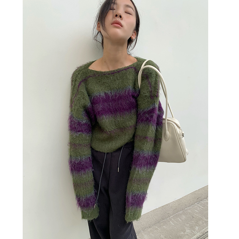 Autumn New Product Korean Niche Design Fashion Striped Contrast Color Short Paragraph Lazy Pullover Sweater Jacket Women Ins New alx