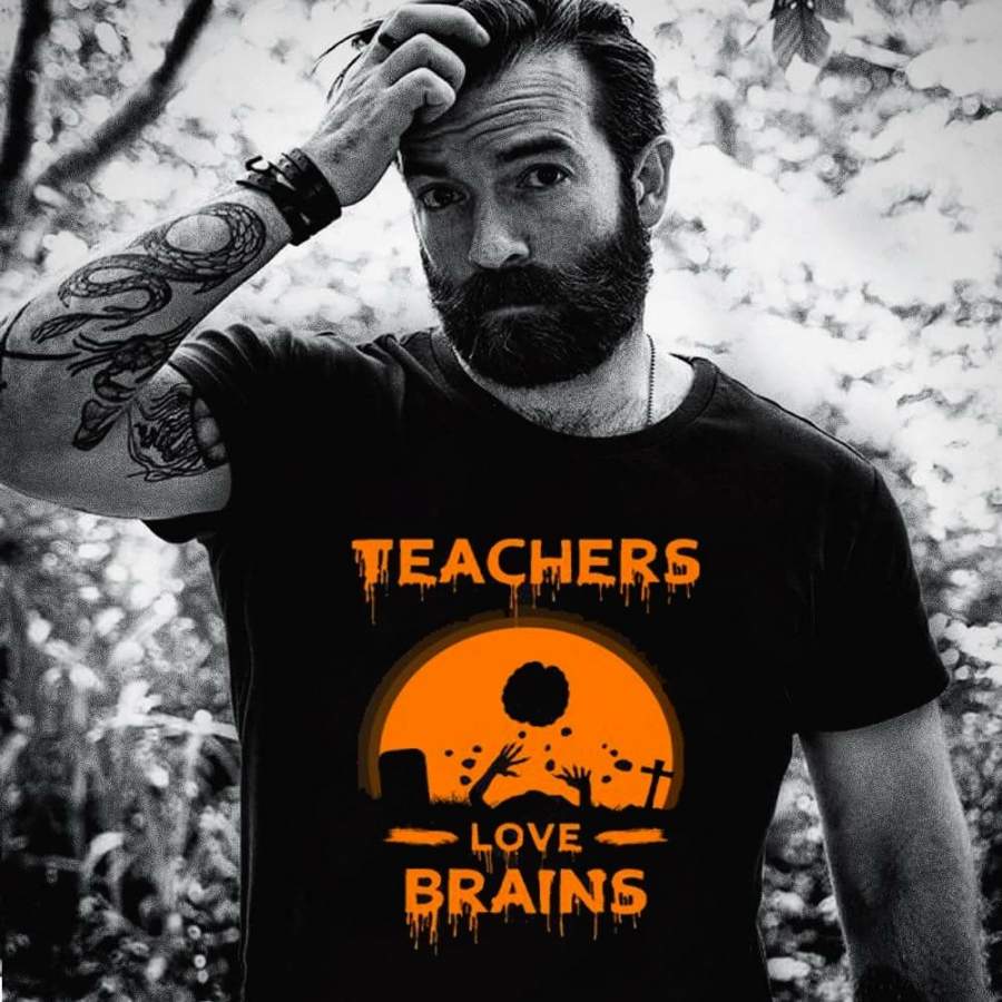 Teachers Love Brains Halloween Costume T-Shirt For Teachers T Shirt