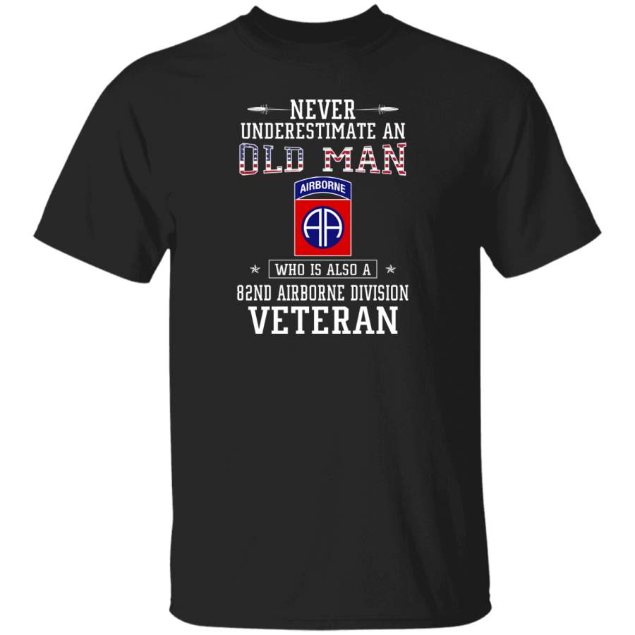 Never Underestimate a 82nd Airborne Division Veteran T-Shirt Veterans Day Christmas Gift Mug