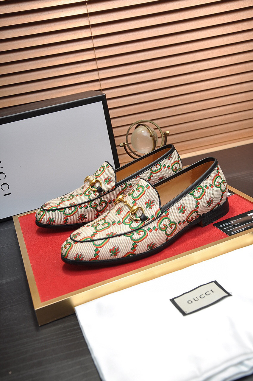 Gucci Maxi GG Gucci Jordaan Loafer Multicolor, Men SNK581484563