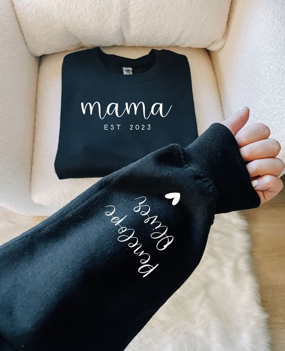 Custom Mama Sweatshirt with Date and Children Name on Sleeve, Mama Sweatshirt, Minimalist Mama, Ollie and Penny, Gift for Mom