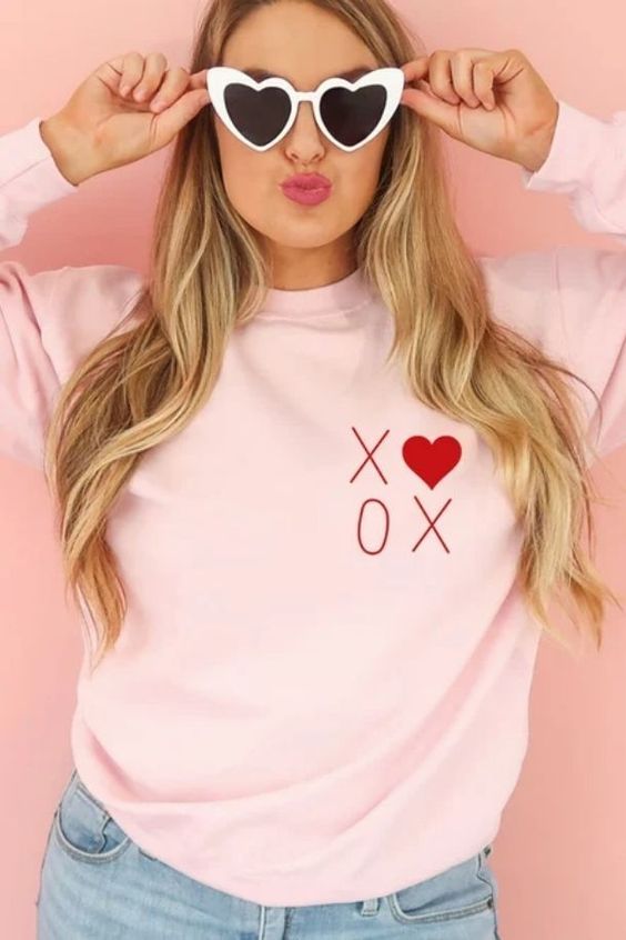 Cute Women’s Valentines Day Sweatshirts To Look Full of Love Shirt