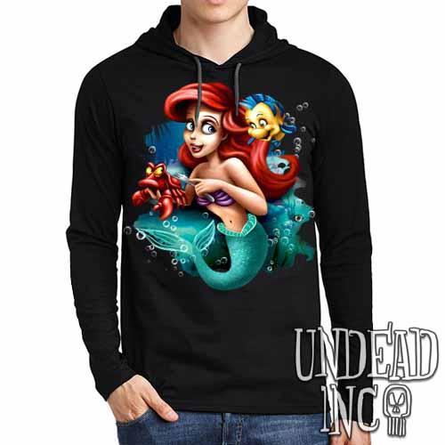 Ariel Sebastian Dinglehopper Brushing – Mens Long Sleeve Hooded Shirt