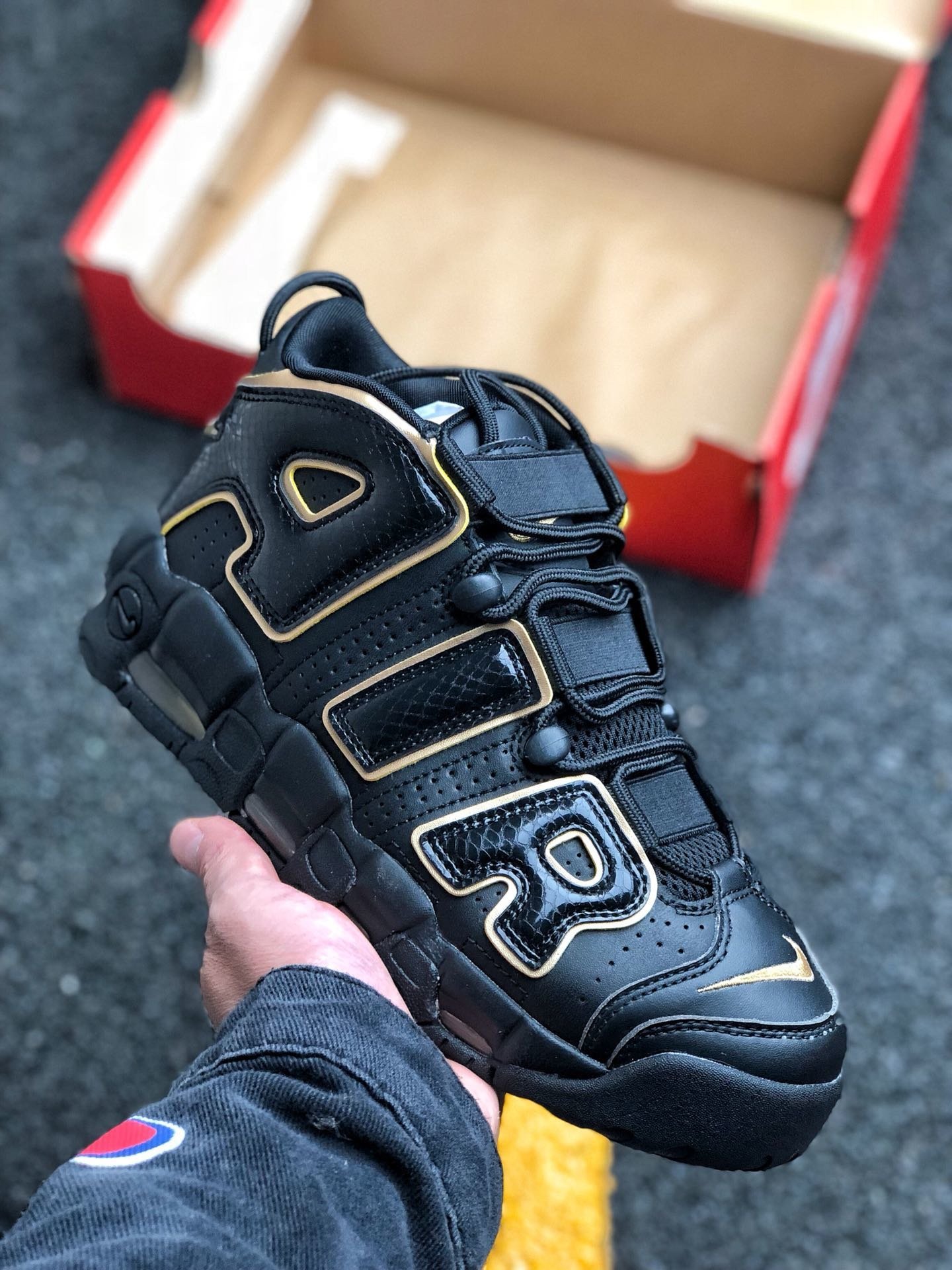 Nike Air More Uptempo France BlackMetallic Gold 5338644