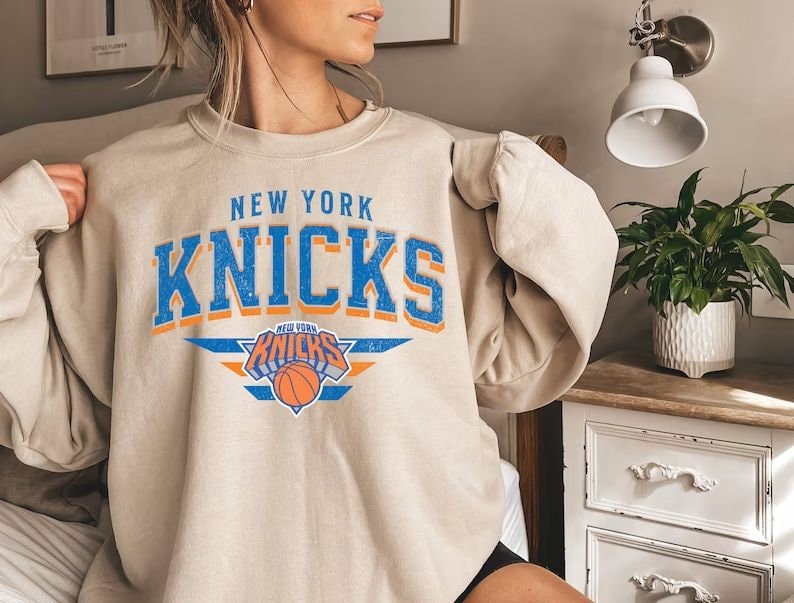 New York Knicks Sweatshirt Women Vintage New York Knicks Crewneck Men Distressed Knicks Pullover Vintage Unisex Knicks Shirt Oversize