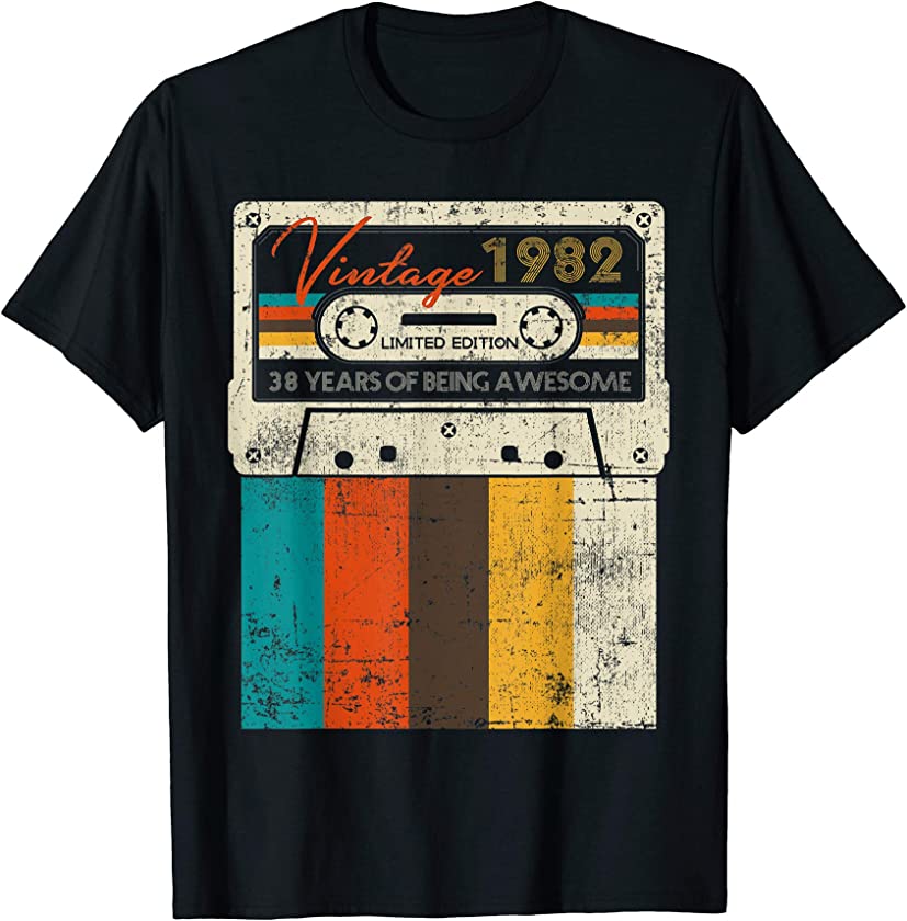 Vintage Made in 1982 38th Bithday GIft 38 Years Old Birthday T-Shirt