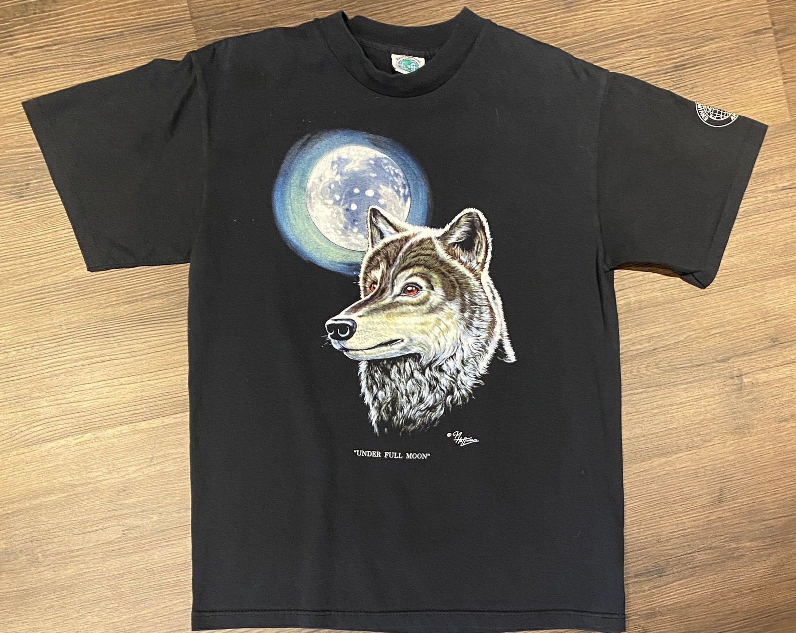 Wolves The Moon Scenic Graphic Tee   Vintage 2000S Wolf Animal Black T Shirt  Free Shipping To Usa