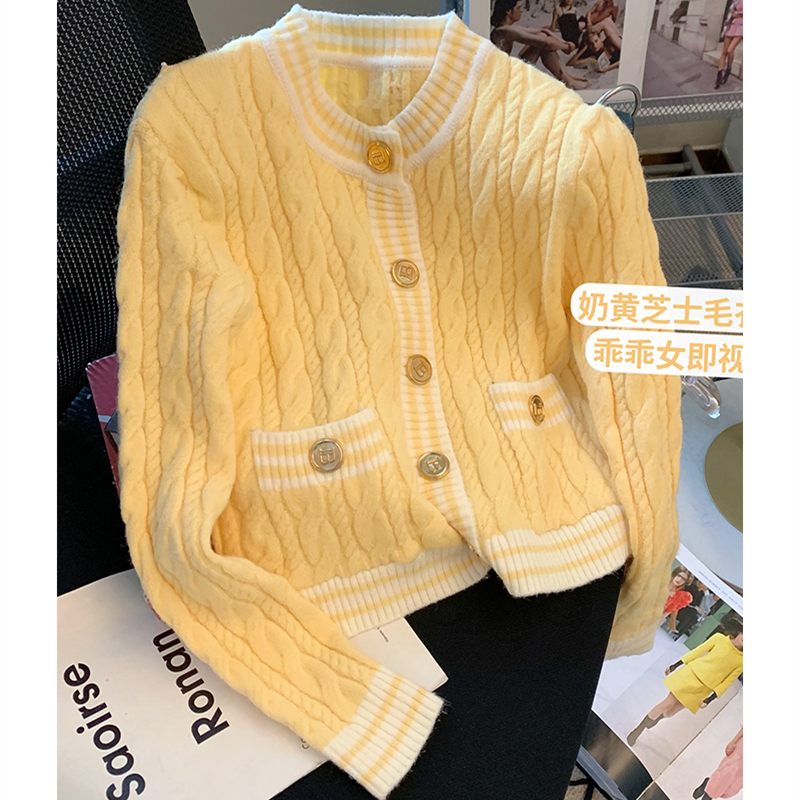 Autumn Winter Women’s Clothing Sweater Korean Fashion Loose Retro Twist Pocket Crew Neck Yellow Knitting Cardigan Short Top alx