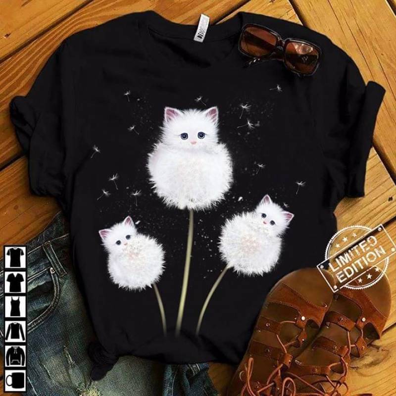 Cute Fluffy Cats Lovely Cat Dandelion White Dandelion Cats Cute Kittens Little Flower Kitties Blowing Petals Adorable Gift For Cat Lovers Black Men And Women T Shirt S-5Xl