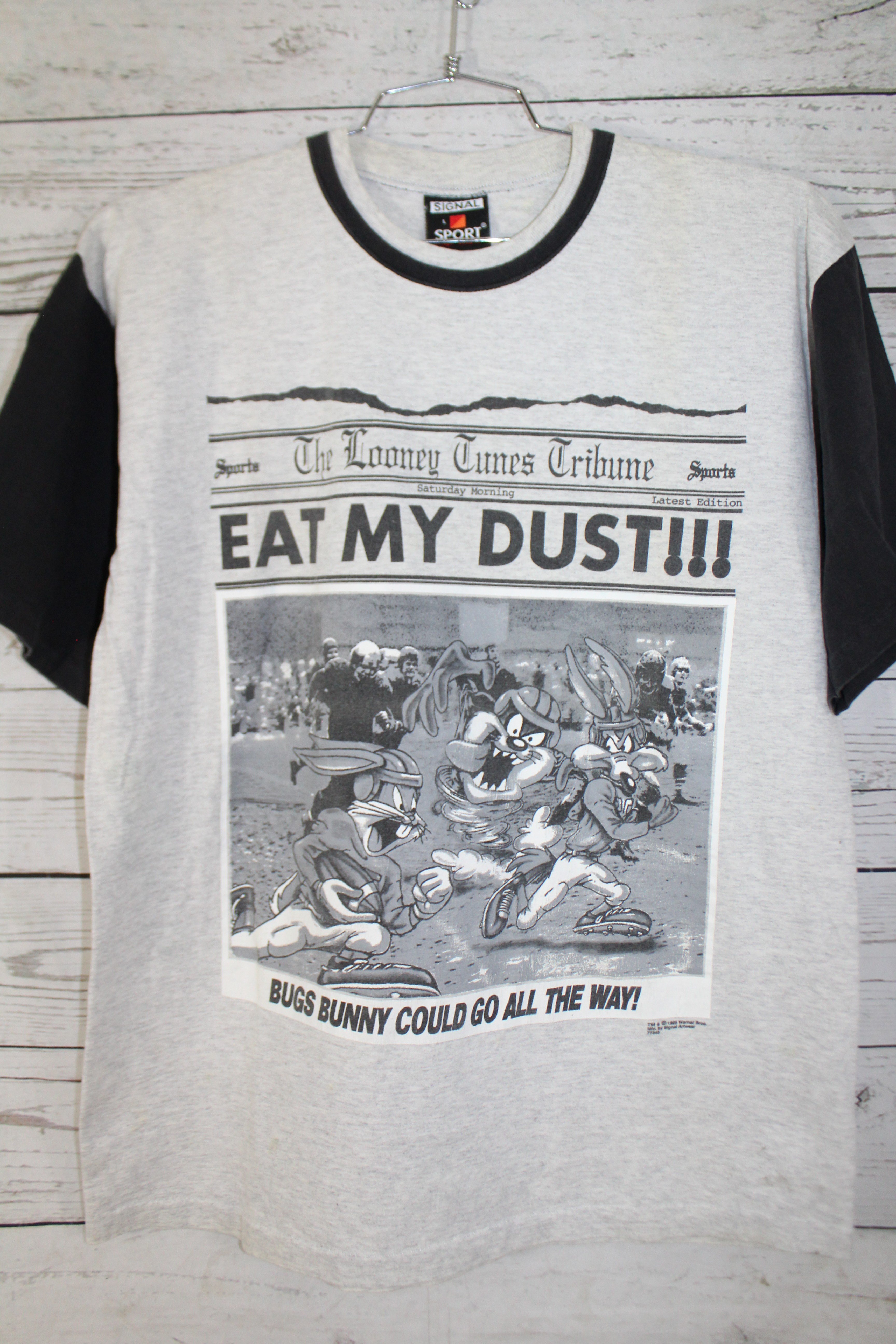 Looney Tunes Football Eat My Dust News Paper Style Bugs Bunny Taz Daffy Vintage 1995 Football T-Shirt