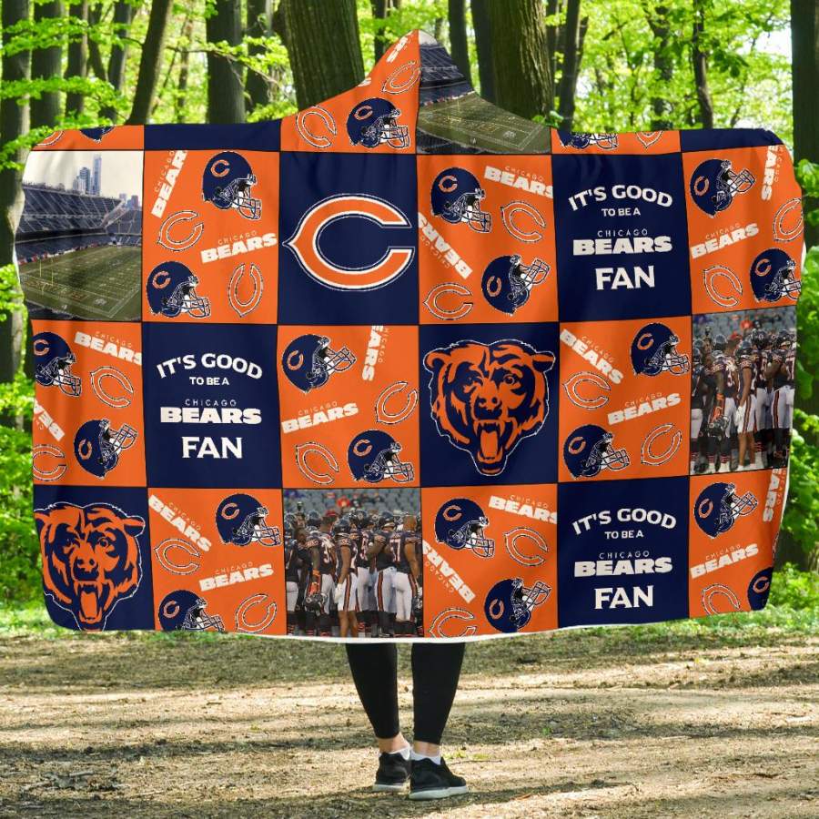 It’s Good To Be A Chicago Bears Fan Hooded Blanket