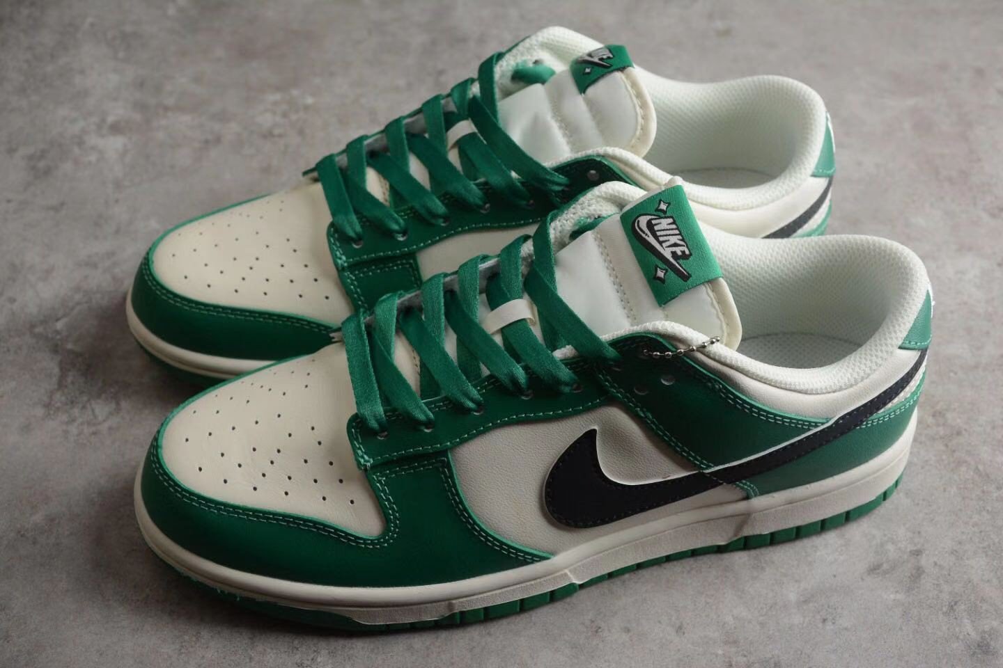 Nike Dunk Low Women Shoes Sneakers SNK432541219