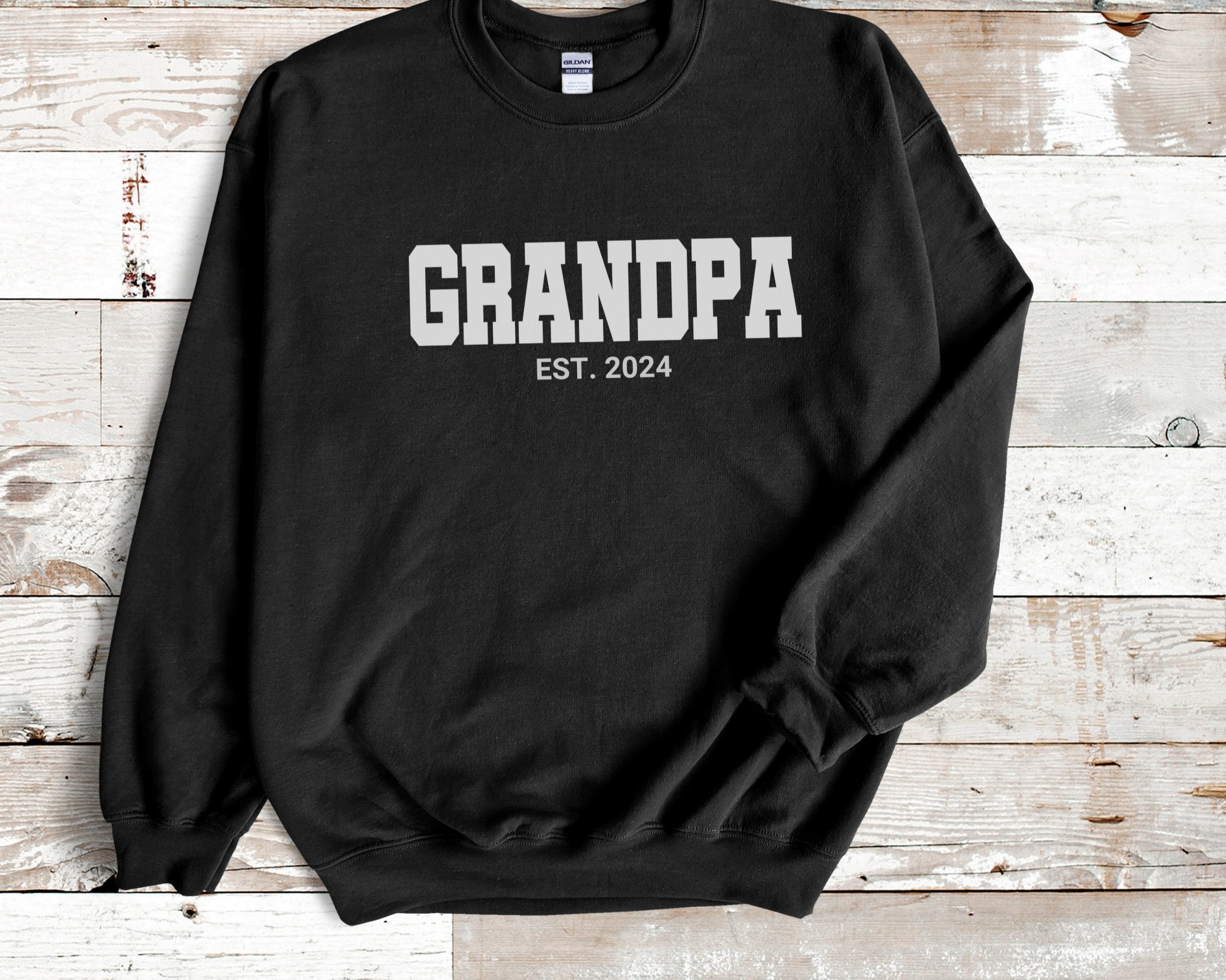 Grandpa EST 2024 Sweatshirt, Gift for Grandpa, Grandpa Shirt, Grandpa Gift, New Grandpa Gift, Papa Gift, Father’s Day Gift, Pregnancy Reveal 2